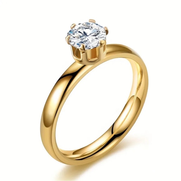 Jewelry - 18k Gold Plated Simple Zirconia Ring